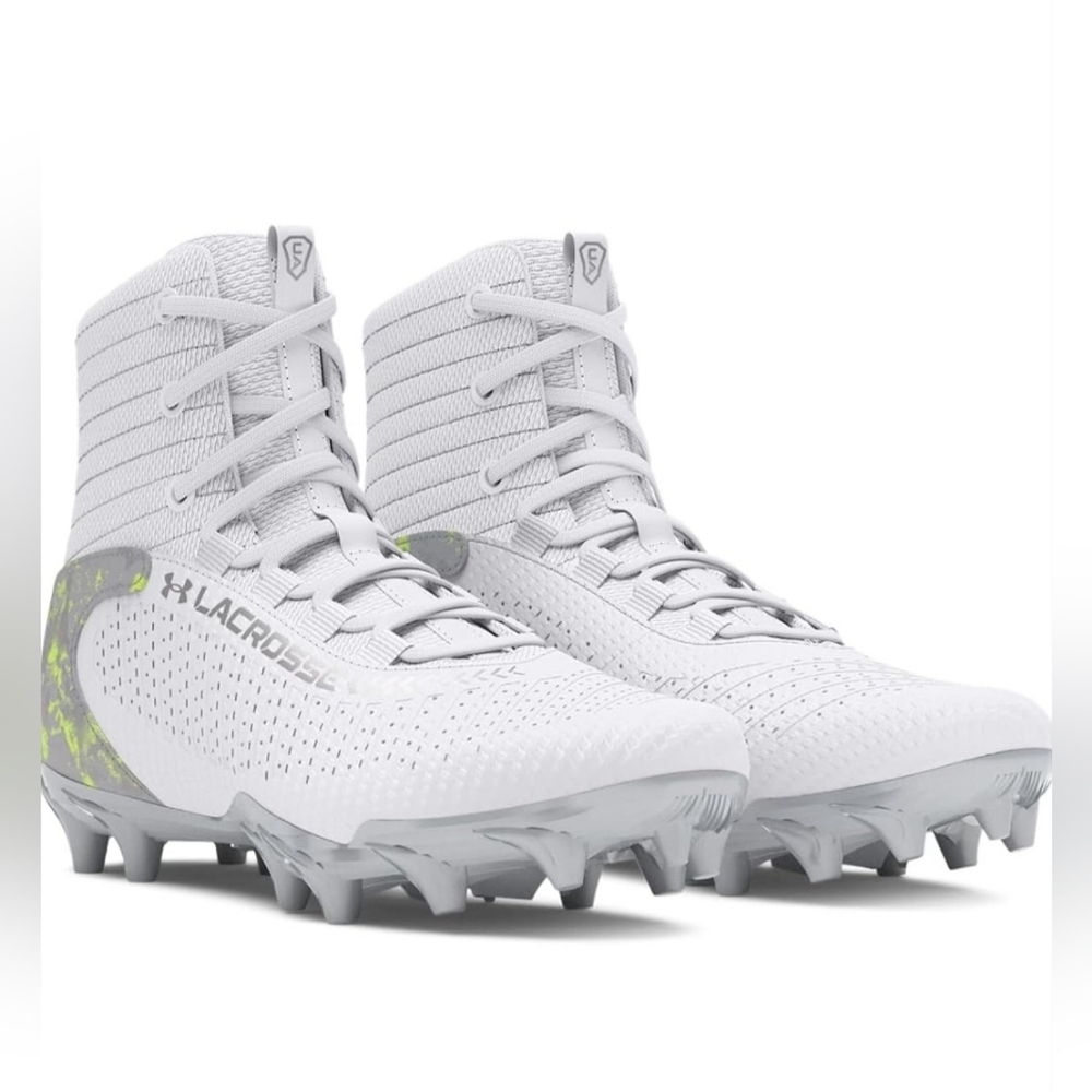 NWOT Under Armour Boys White Lacrosse Cleats -Size 3.5Y